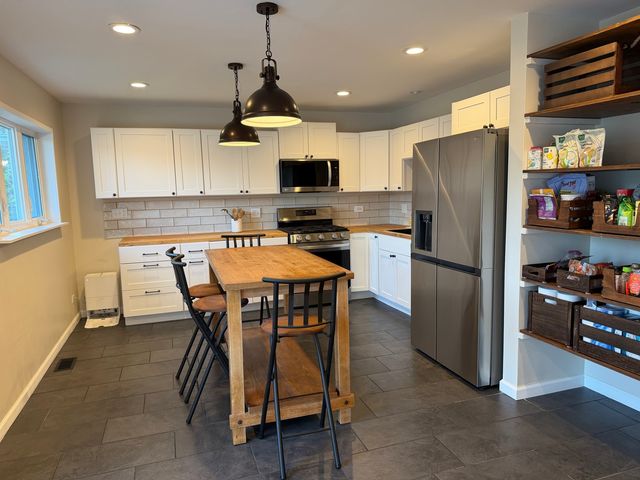1604 Oakton Street, Park Ridge, IL 60068