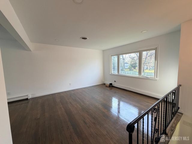 2460 WOODBRIDGE Avenue, Edison, NJ 08817