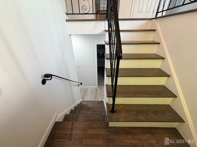 2460 WOODBRIDGE Avenue, Edison, NJ 08817