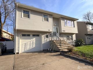 2460 WOODBRIDGE Avenue, Edison, NJ 08817