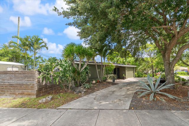 2417 NE 13th Terrace, Pompano Beach, FL 33064