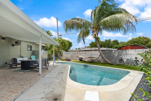 2417 NE 13th Terrace, Pompano Beach, FL 33064