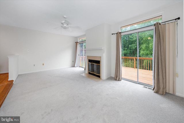 952 GLACKENS LN, Wilmington, DE 19808