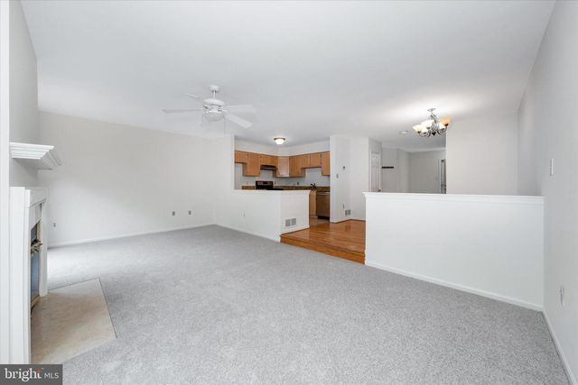 952 GLACKENS LN, Wilmington, DE 19808