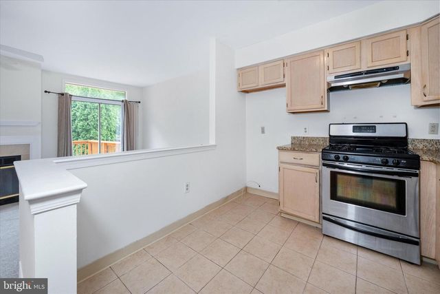 952 GLACKENS LN, Wilmington, DE 19808