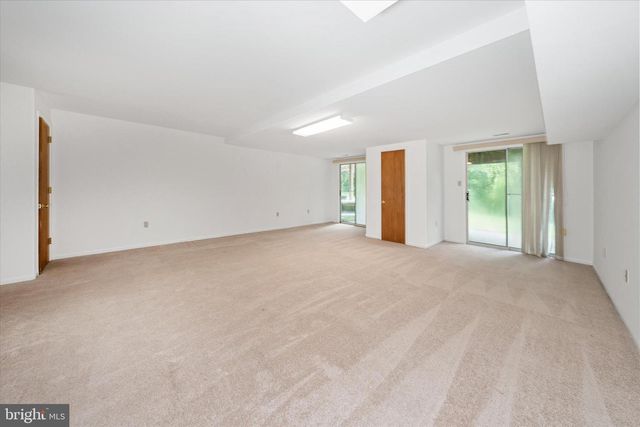 952 GLACKENS LN, Wilmington, DE 19808