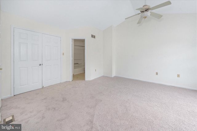 952 GLACKENS LN, Wilmington, DE 19808