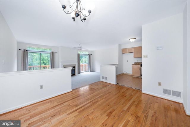 952 GLACKENS LN, Wilmington, DE 19808