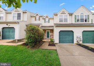 952 GLACKENS LN, Wilmington, DE 19808