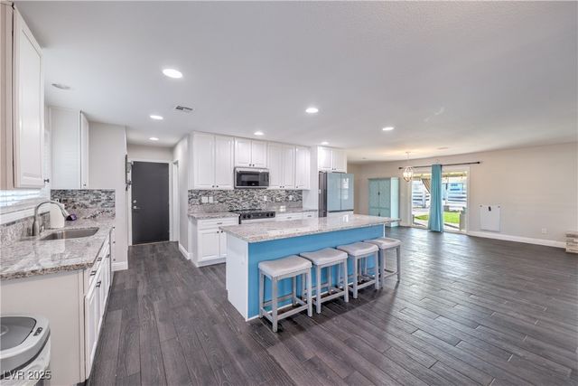 3711 Thom Boulevard, Las Vegas, NV 89130