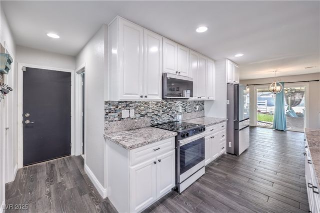 3711 Thom Boulevard, Las Vegas, NV 89130