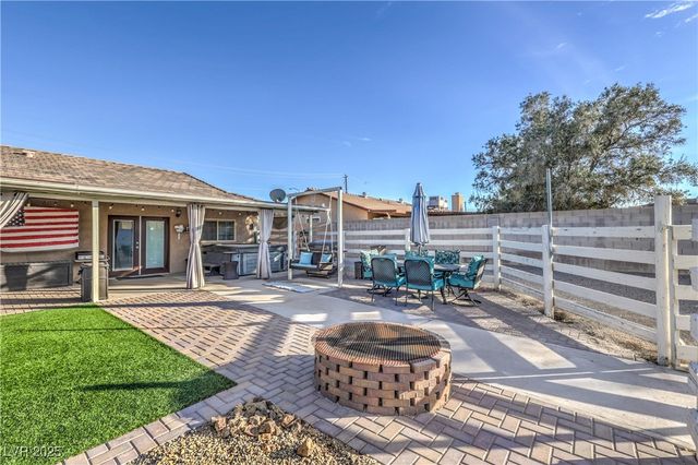 3711 Thom Boulevard, Las Vegas, NV 89130