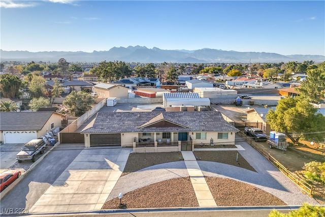 3711 Thom Boulevard, Las Vegas, NV 89130