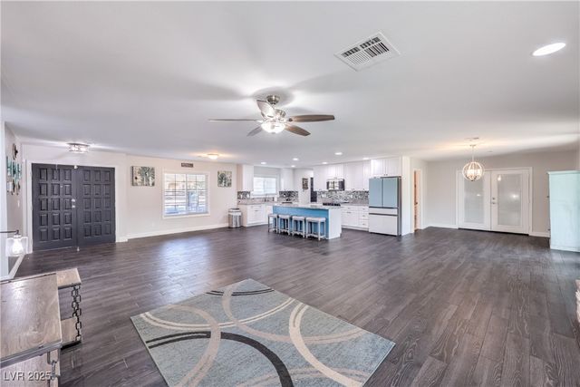 3711 Thom Boulevard, Las Vegas, NV 89130