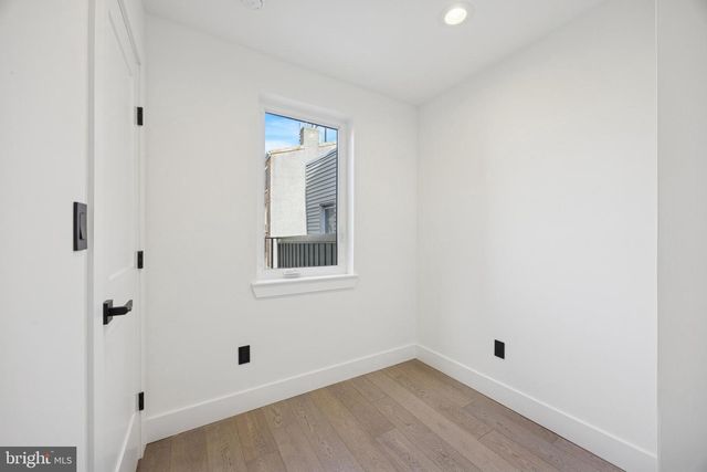 355 BELGRADE ST, Philadelphia, PA 19125