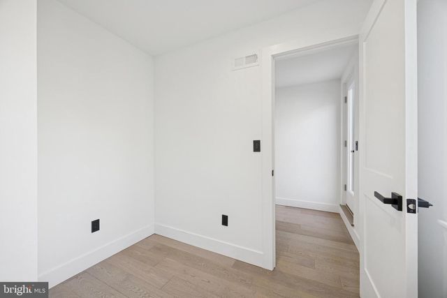 355 BELGRADE ST, Philadelphia, PA 19125