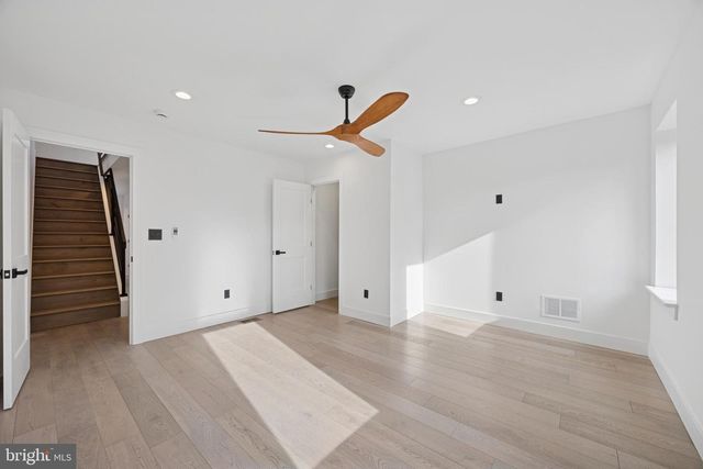 355 BELGRADE ST, Philadelphia, PA 19125