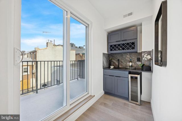 355 BELGRADE ST, Philadelphia, PA 19125