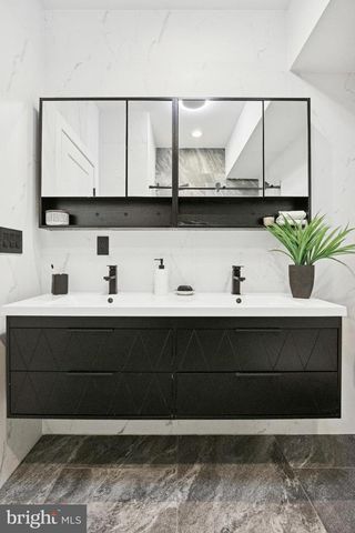 355 BELGRADE ST, Philadelphia, PA 19125