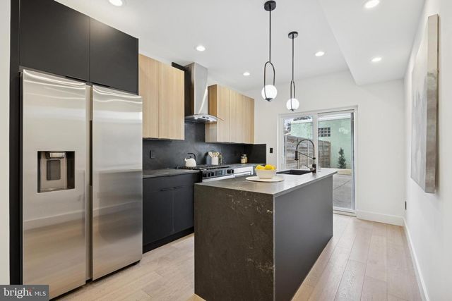 355 BELGRADE ST, Philadelphia, PA 19125