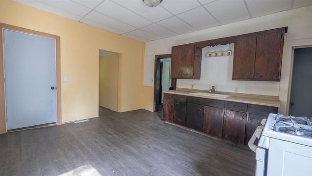W8008 S COUNTY ROAD A, Wild Rose, WI 54984