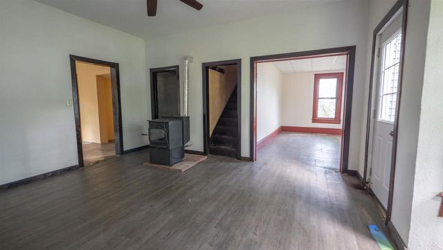 W8008 S COUNTY ROAD A, Wild Rose, WI 54984