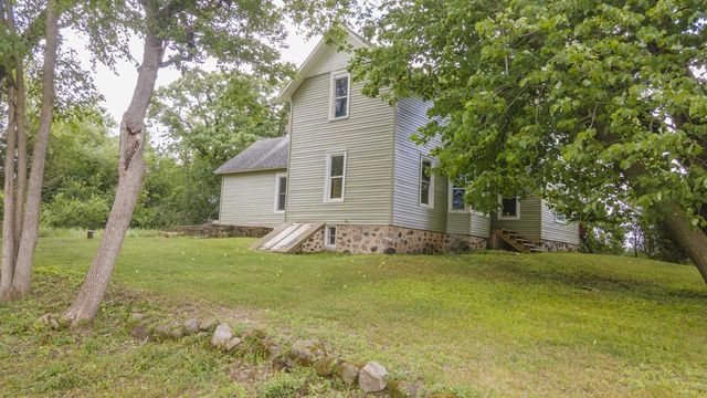 W8008 S COUNTY ROAD A, Wild Rose, WI 54984