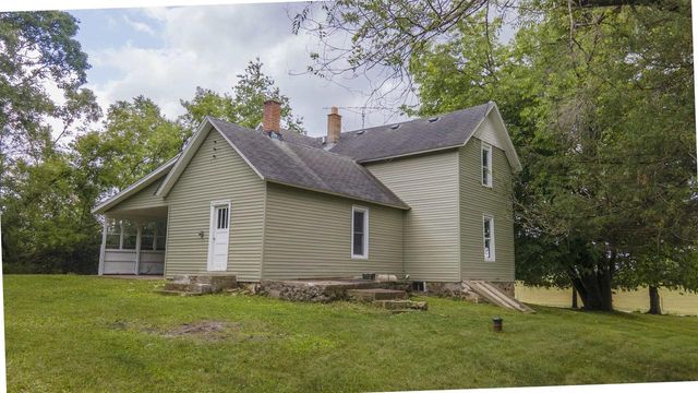 W8008 S COUNTY ROAD A, Wild Rose, WI 54984