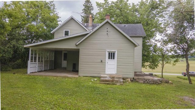 W8008 S COUNTY ROAD A, Wild Rose, WI 54984
