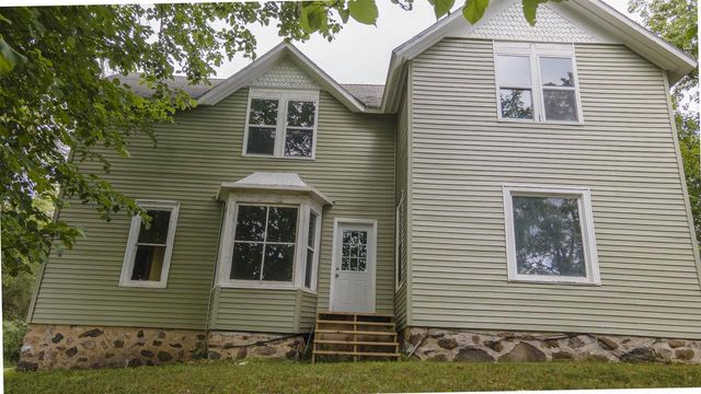 W8008 S COUNTY ROAD A, Wild Rose, WI 54984