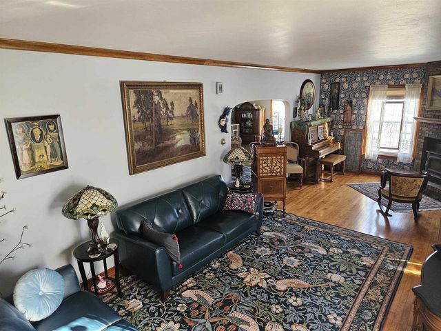 1717 KNAPP STREET, Oshkosh, WI 54902