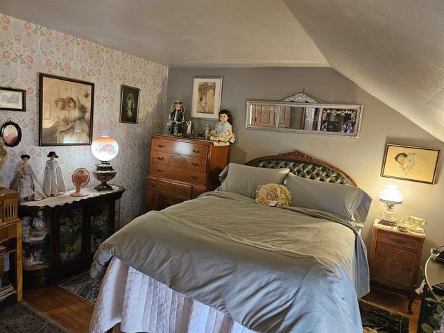 1717 KNAPP STREET, Oshkosh, WI 54902