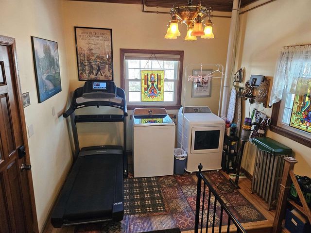 1717 KNAPP STREET, Oshkosh, WI 54902