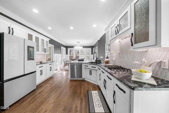 10616 Thornbury Crest Court, Raleigh, NC 27614