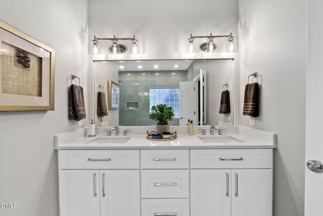 10616 Thornbury Crest Court, Raleigh, NC 27614