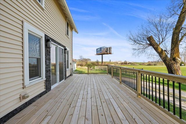 9027 Frontage ROAD, Oostburg, WI 53070