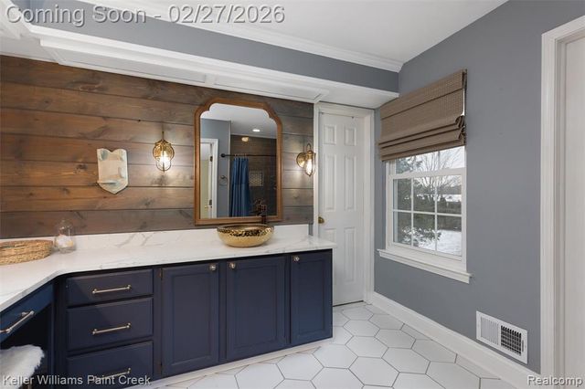 1234 Harvard Drive, Rochester Hills, MI 48307