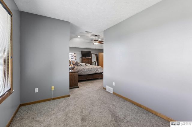 9701 S 176th Street, Omaha, NE 68136