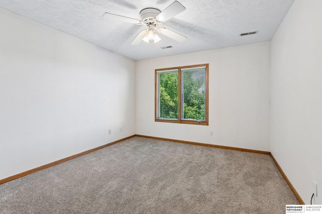 9701 S 176th Street, Omaha, NE 68136