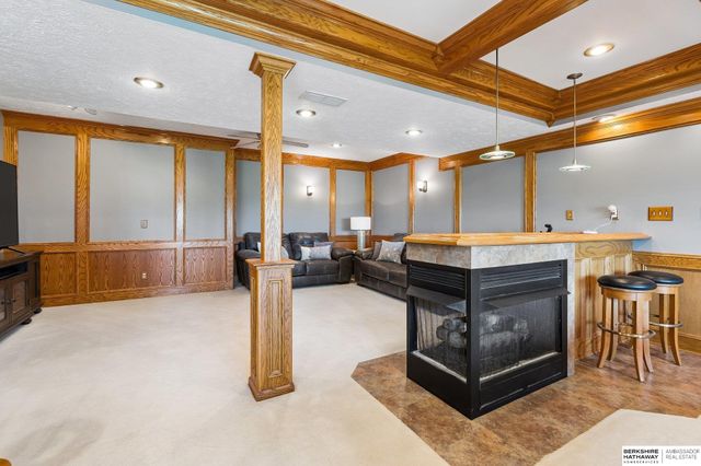 9701 S 176th Street, Omaha, NE 68136