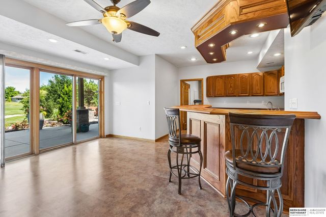 9701 S 176th Street, Omaha, NE 68136