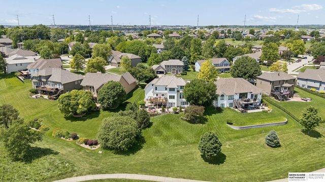 9701 S 176th Street, Omaha, NE 68136