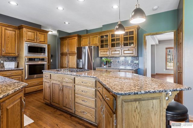 9701 S 176th Street, Omaha, NE 68136