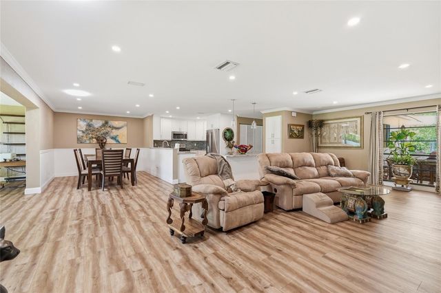 7101 FAIRWAY BEND CIRCLE, Sarasota, FL 34243