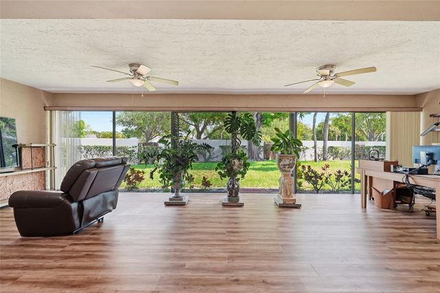 7101 FAIRWAY BEND CIRCLE, Sarasota, FL 34243