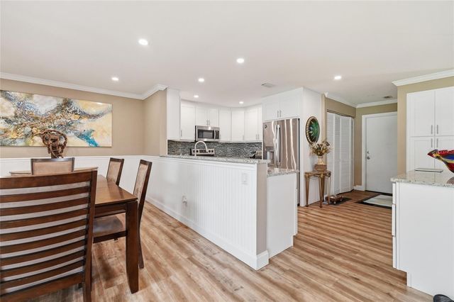 7101 FAIRWAY BEND CIRCLE, Sarasota, FL 34243