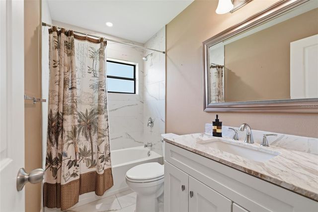 7101 FAIRWAY BEND CIRCLE, Sarasota, FL 34243