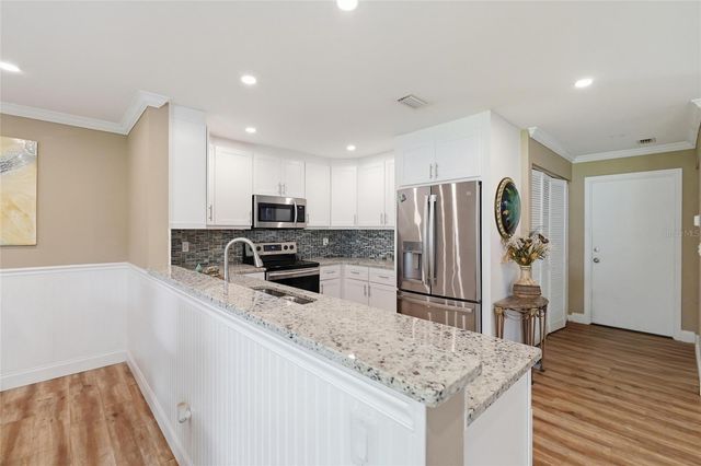 7101 FAIRWAY BEND CIRCLE, Sarasota, FL 34243