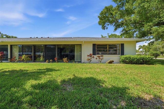 7101 FAIRWAY BEND CIRCLE, Sarasota, FL 34243