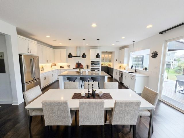 1305 Interlachen Drive, Eagan, MN 55123